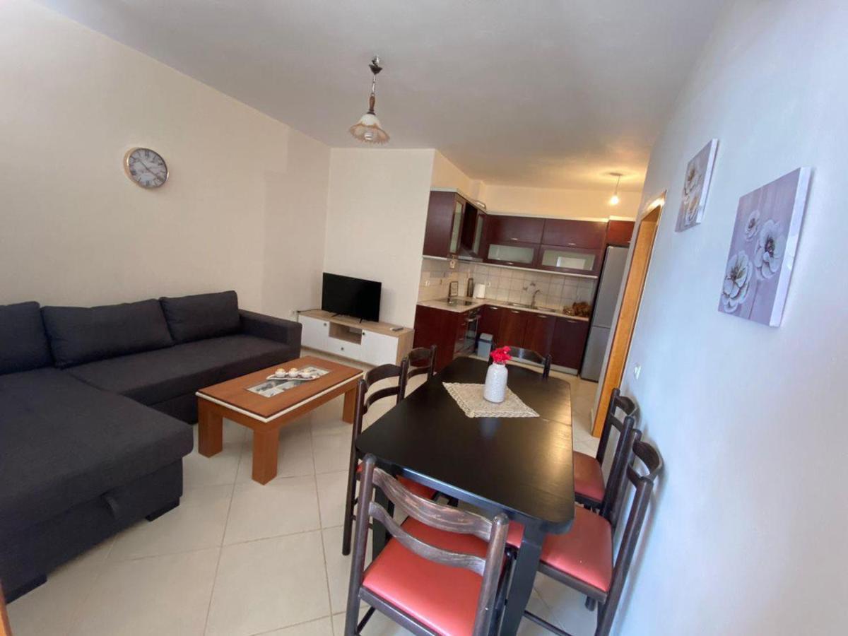 Titi'S Apartment Saranda Luaran gambar